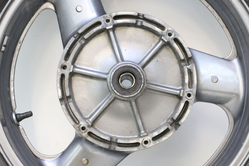 photo de ARO TRASEIRO E PNEU HONDA ST PAN EUROPEAN 1100 (1990 - 2002) - Outro ângulo de visão