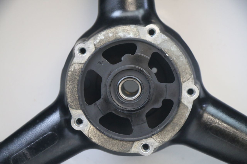 photo de ARO TRASEIRO E PNEU SUZUKI GSX F GSXF 650 (2007 - 2015) - Ampliação técnica