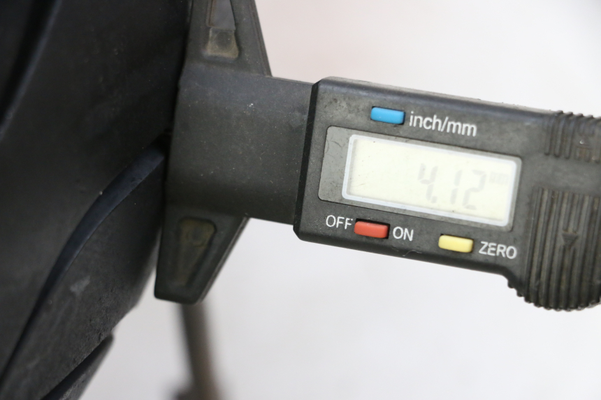 photo de ARO TRASEIRO E PNEU SUZUKI GSX F GSXF 650 (2007 - 2015) - Vista de perto