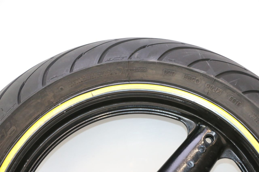 photo de ARO TRASEIRO E PNEU SUZUKI SV S 650 (2003 - 2009) - Vista de perto