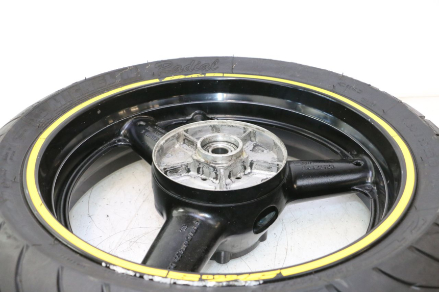 photo de ARO TRASEIRO E PNEU SUZUKI SV S 650 (2003 - 2009) - Zoom do estado de desgaste