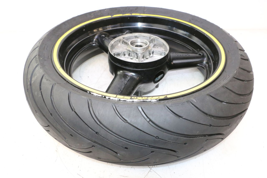photo de ARO TRASEIRO E PNEU SUZUKI SV S 650 (2003 - 2009) - Outro ângulo de visão