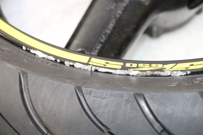 photo de ARO TRASEIRO E PNEU SUZUKI SV S 650 (2003 - 2009) - Ampliação técnica
