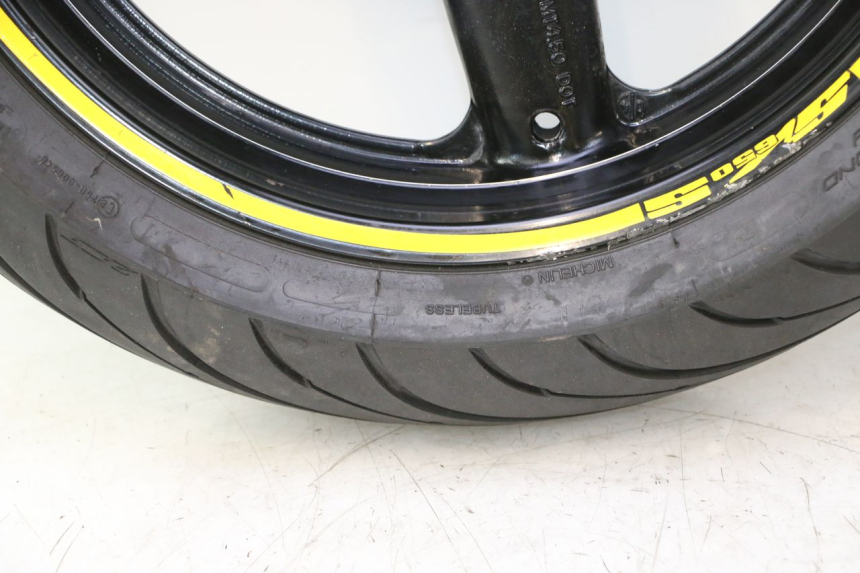 photo de ARO TRASEIRO E PNEU SUZUKI SV S 650 (2003 - 2009) - Estado da superfície