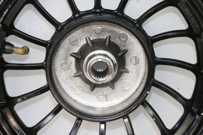 photo de ARO TRASEIRO E PNEU NECO TEMPO 4T 50 (2022 - 2026) - Ampliação técnica