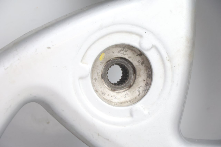 photo de ARO TRASEIRO E PNEU PEUGEOT VIVACITY 50 (2004 - 2009) - Outro ângulo de visão