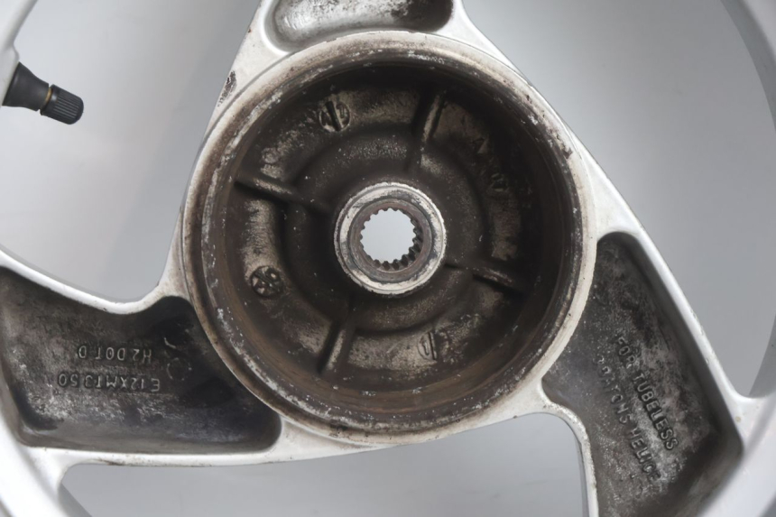 photo de ARO TRASEIRO E PNEU PEUGEOT VIVACITY 50 (2004 - 2009) - Peça verificada