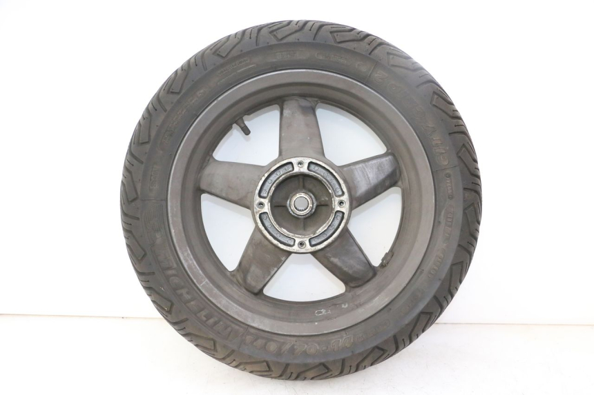 photo de ARO TRASEIRO E PNEU YAMAHA X-MAX XMAX 125 (2010 - 2013) - Vista principal