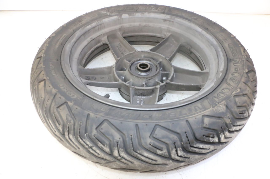 photo de ARO TRASEIRO E PNEU YAMAHA X-MAX XMAX 125 (2010 - 2013) - Estado da superfície