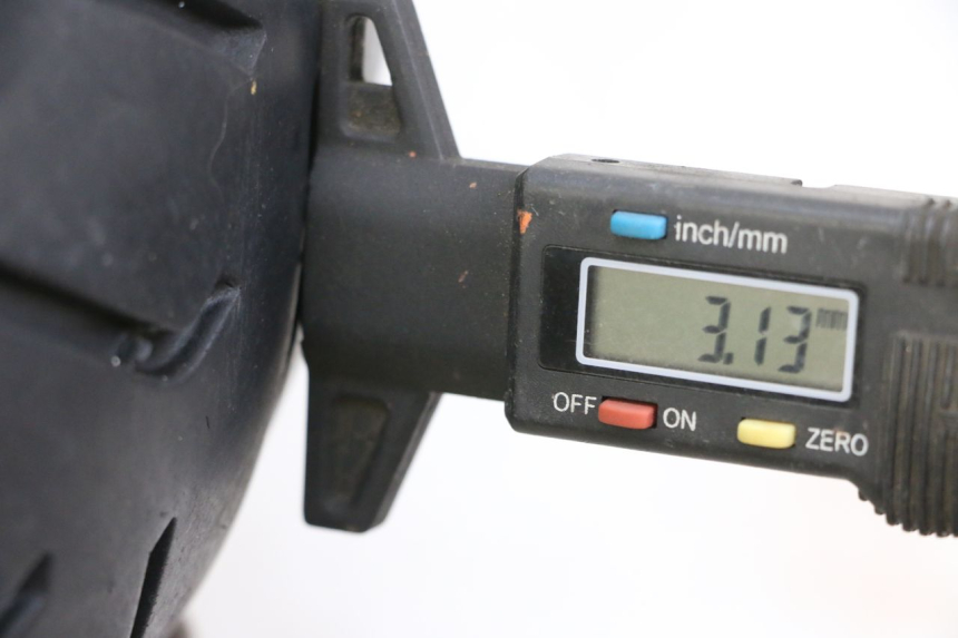 photo de ARO TRASEIRO E PNEU YAMAHA XMAX X-MAX 125 (2006 - 2009) - Detalhe da peça