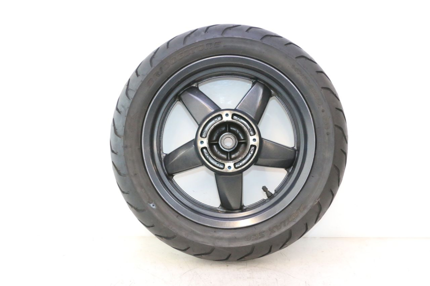 photo de ARO TRASEIRO E PNEU YAMAHA XMAX X-MAX 125 (2006 - 2009) - Vista principal