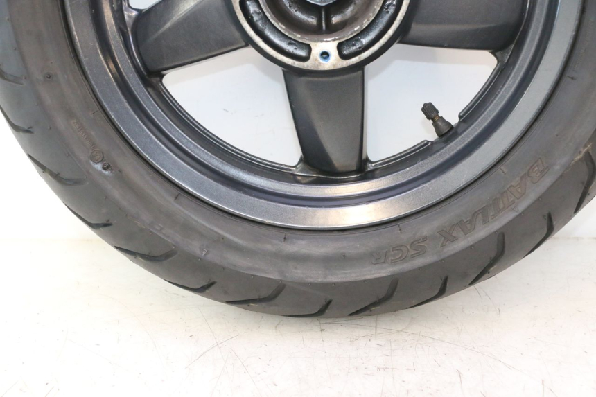 photo de ARO TRASEIRO E PNEU YAMAHA XMAX X-MAX 125 (2006 - 2009) - Inspeção visual