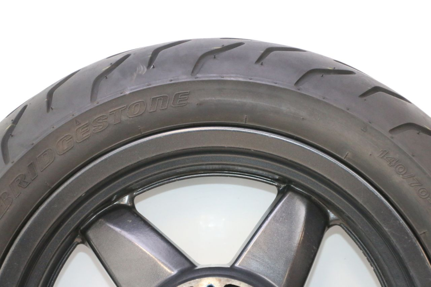 photo de ARO TRASEIRO E PNEU YAMAHA XMAX X-MAX 125 (2006 - 2009) - Estrutura - ampliação