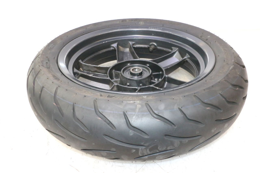 photo de ARO TRASEIRO E PNEU YAMAHA XMAX X-MAX 125 (2006 - 2009) - Ampliação técnica