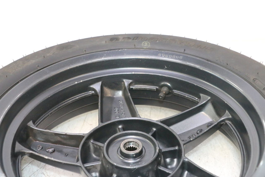 photo de ARO TRASEIRO E PNEU YAMAHA XMAX X-MAX 125 (2006 - 2009) - Vista geral
