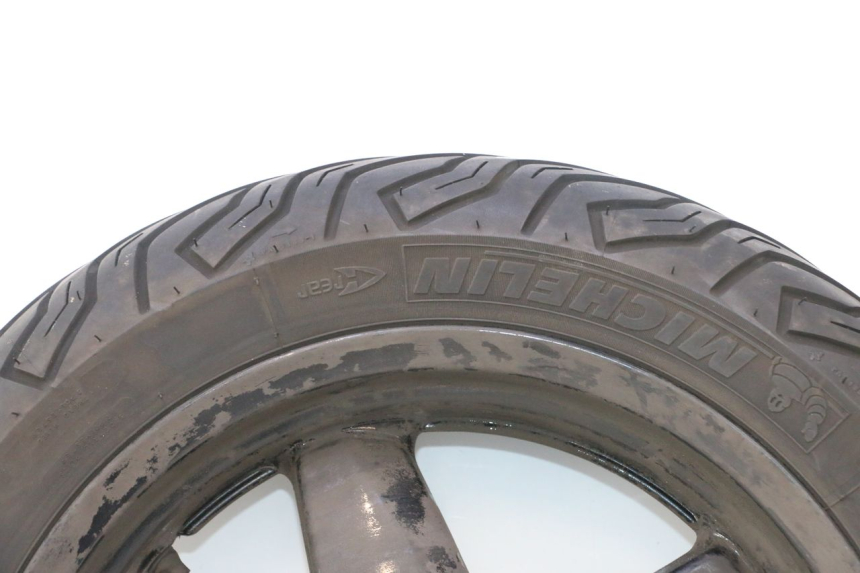 photo de ARO TRASEIRO E PNEU YAMAHA X-MAX XMAX 125 (2010 - 2013) - Zoom do estado de desgaste