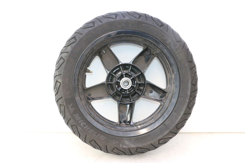 photo de ARO TRASEIRO E PNEU YAMAHA X-MAX XMAX 125 (2010 - 2013) - Estado da superfície