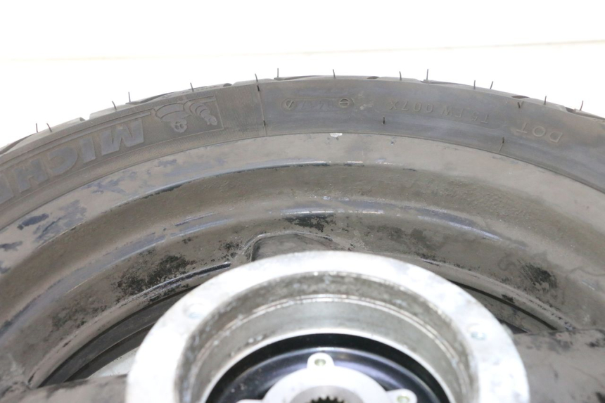 photo de ARO TRASEIRO E PNEU YAMAHA X-MAX XMAX 125 (2010 - 2013) - Peça verificada