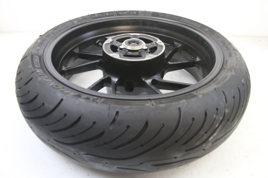 photo de ARO TRASEIRO E PNEU YAMAHA TRACER 7 700 (2020 - 2024) - Pontos de fixação