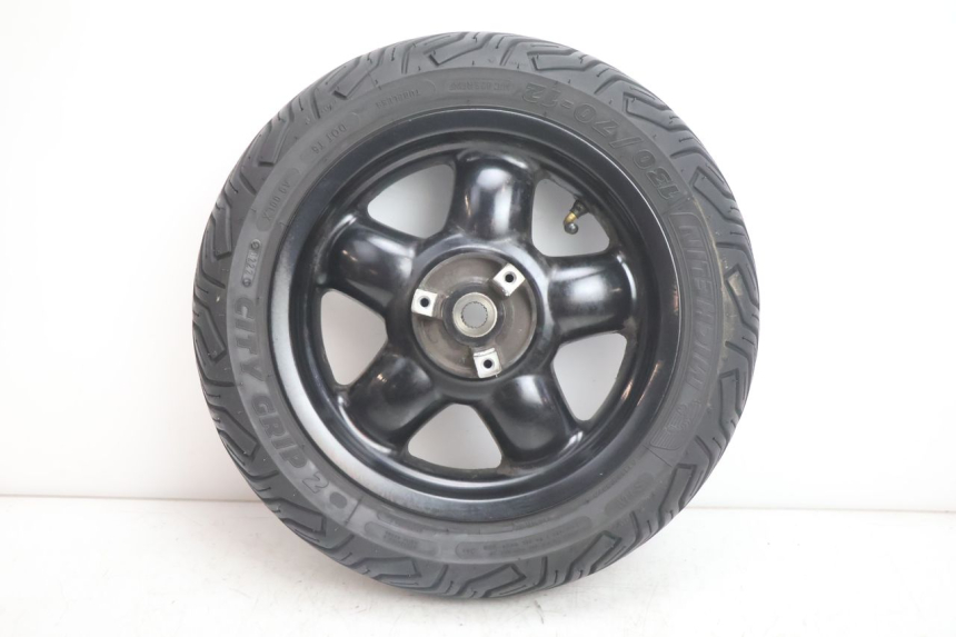 photo de ARO TRASEIRO E PNEU YAMAHA YP MAJESTY 125 (2002 - 2006) - Vista principal