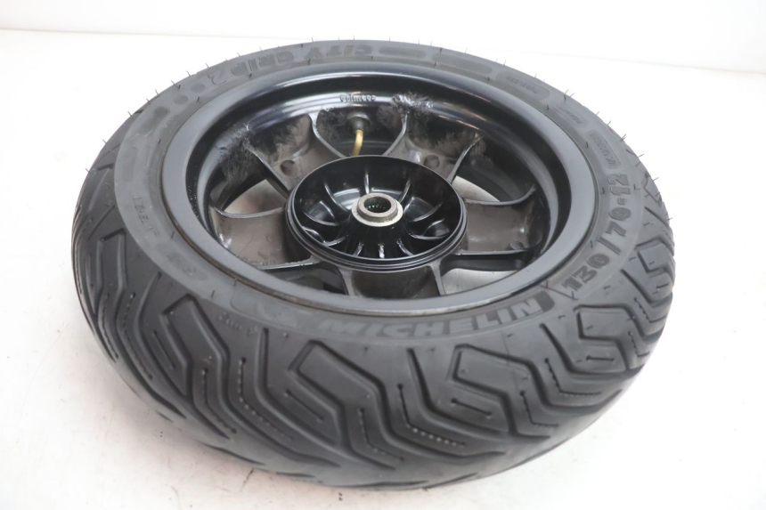 photo de ARO TRASEIRO E PNEU YAMAHA YP MAJESTY 125 (2002 - 2006) - Imagem adicional