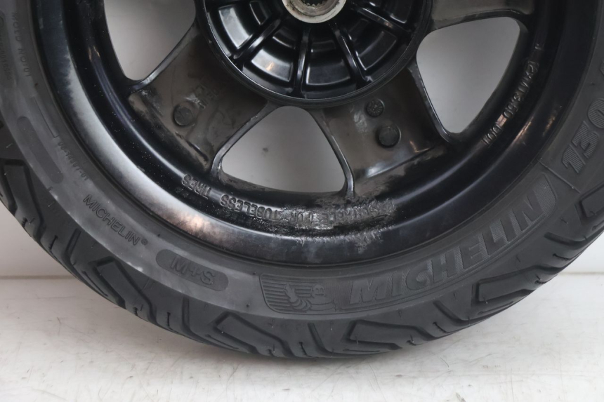 photo de ARO TRASEIRO E PNEU YAMAHA YP MAJESTY 125 (2002 - 2006) - Peça verificada