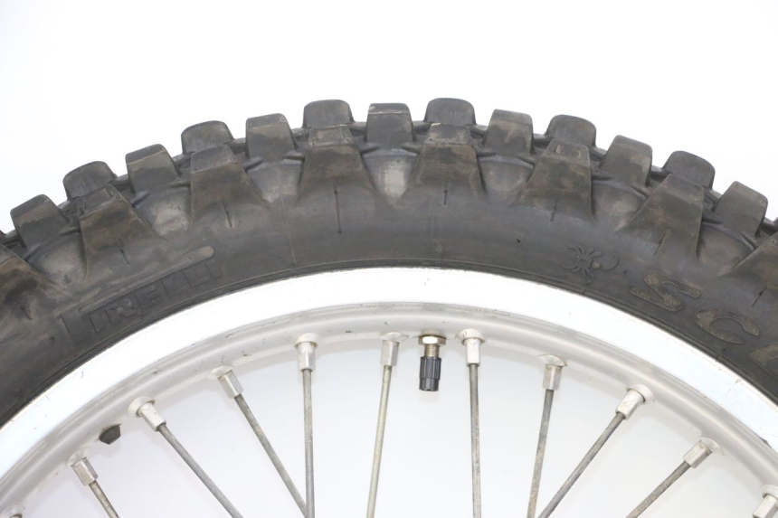 photo de ARO TRASEIRO E PNEU YAMAHA YZF YZ-F 450 (2014 - 2016) - Vista geral
