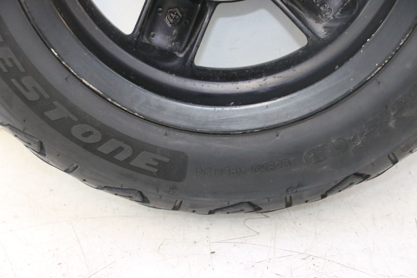 photo de ARO TRASEIRO E PNEU PIAGGIO ZIP 4T 50 (2018 - 2020) - Pontos de fixação