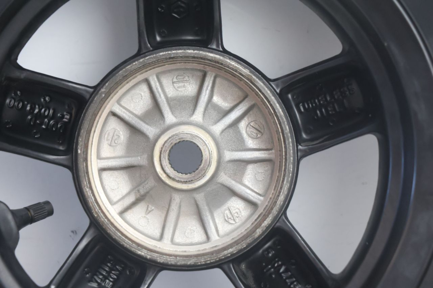 photo de ARO TRASEIRO E PNEU PIAGGIO ZIP IGET 4T 50 (2021 - 2023) - Peça verificada