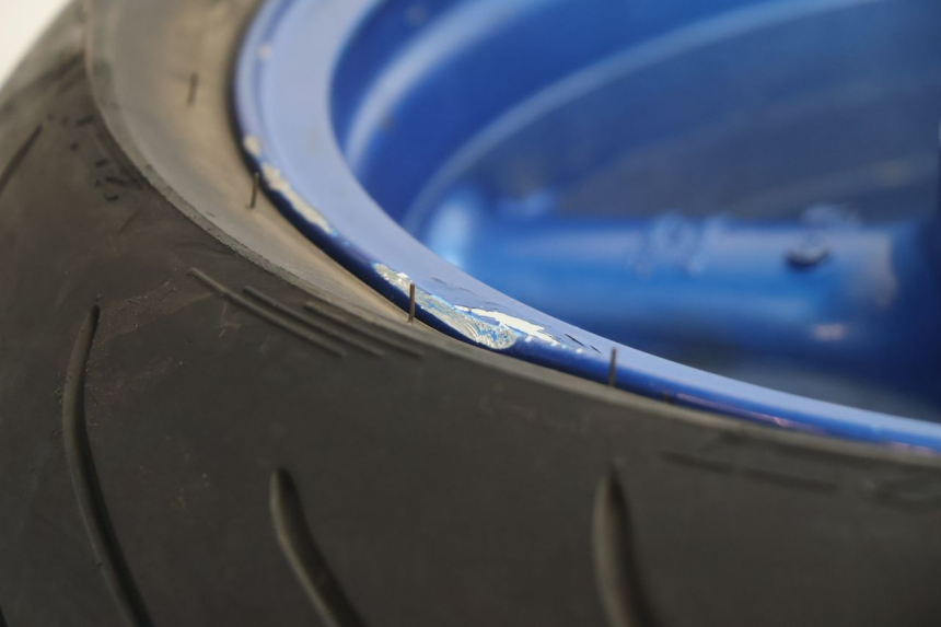 photo de ARO TRASEIRO E PNEU KAWASAKI ZX-6R ZX6R 600 (2000 - 2002) - Inspeção visual