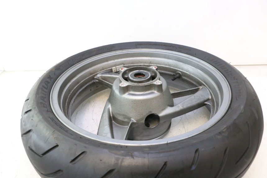 photo de ARO TRASEIRO E PNEU KAWASAKI ZZR 600 (1995 - 2004) - Inspeção visual