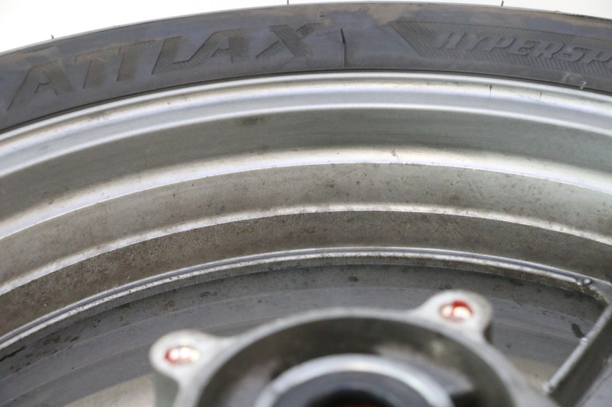 photo de ARO TRASEIRO E PNEU KAWASAKI ZZR 600 (1995 - 2004) - Ângulo alternativo
