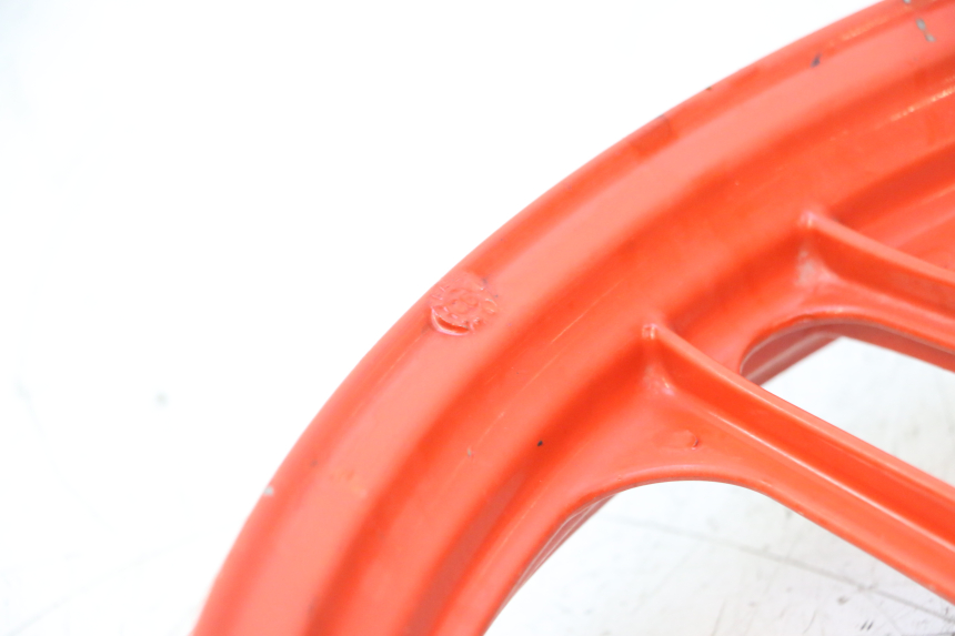photo de ARO TRASEIRO PEUGEOT 103 SPX CLIP 50 (1989 - 1992) - Detalhes característicos