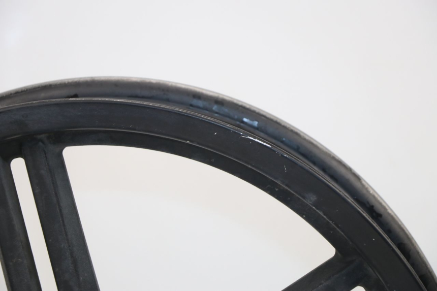 photo de ARO TRASEIRO KYMCO AGILITY CITY 50 (2008 - 2016) - Detalhes característicos