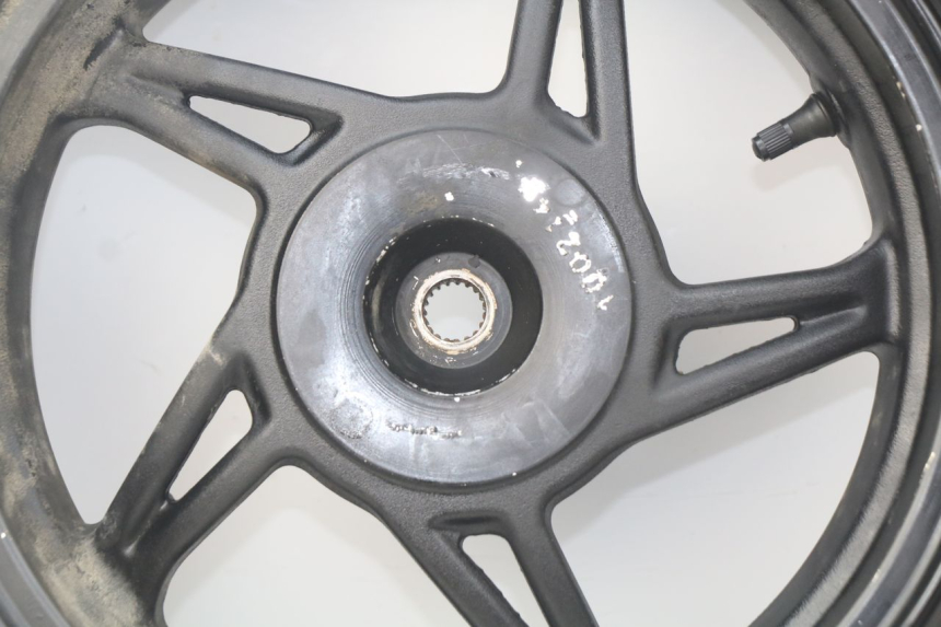 photo de ARO TRASEIRO KYMCO AGILITY RS 2T 50 (2009 - 2013) - Detalhes característicos