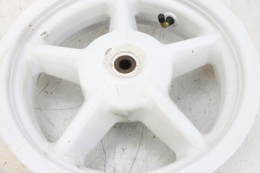 photo de ARO TRASEIRO MBK BOOSTER SPIRIT NAKED 50 (2004 - 2017) - Detalhes característicos