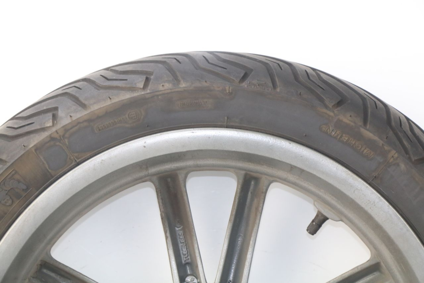 photo de ARO TRASEIRO PIAGGIO CARNABY 125 (2007 - 2011) - Detalhes característicos