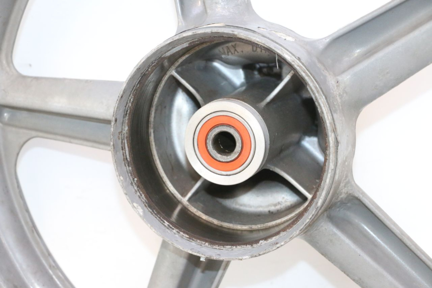 photo de ARO TRASEIRO HONDA CB TWO FIFTY 250 (1991 - 2002) - Detalhe da peça