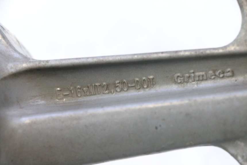 photo de ARO TRASEIRO HONDA CB TWO FIFTY 250 (1991 - 2002) - Vista de perto