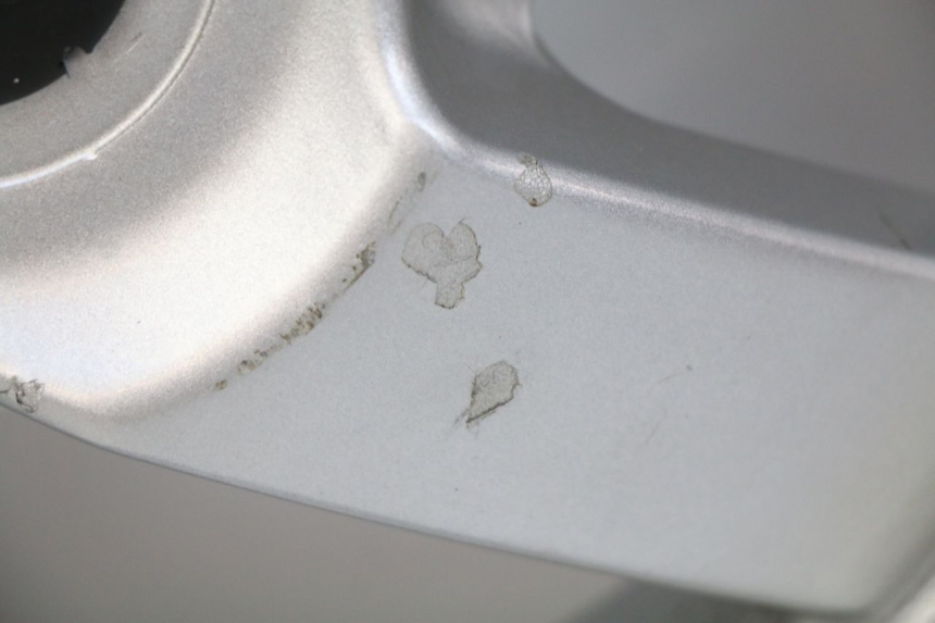photo de ARO TRASEIRO PEUGEOT E-VIVACITY 1 (2012 - 2018) - Vista de perto