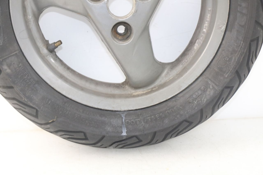 photo de ARO TRASEIRO PEUGEOT ELYSTAR 125 (2002 - 2007) - Detalhes característicos