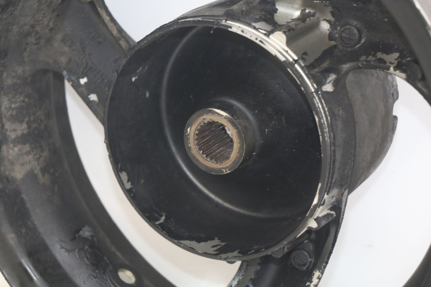 photo de ARO TRASEIRO HONDA FES PANTHEON 125 (2003 - 2007) - Detalhe da peça