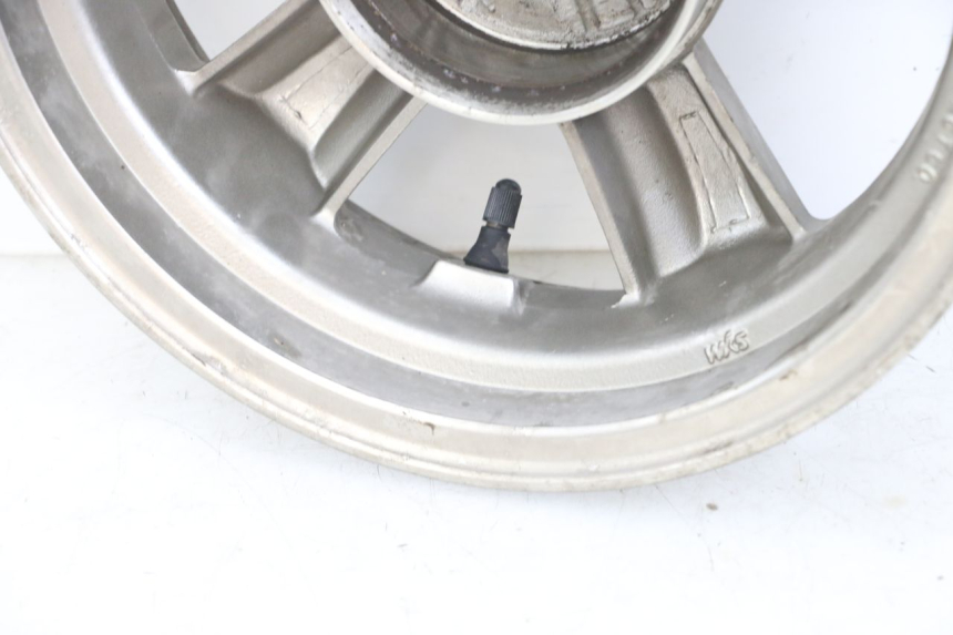 photo de ARO TRASEIRO SYM FIDDLE 3 III 50 (2014 - 2020) - Zoom do estado de desgaste