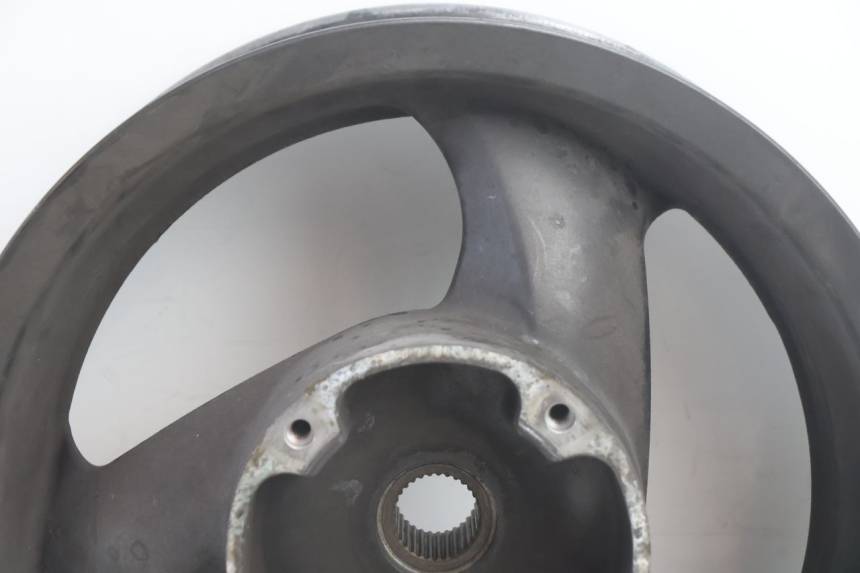 photo de ARO TRASEIRO HONDA FJS SILVER WING SILVERWING 400 (2005 - 2008) - Detalhe da peça