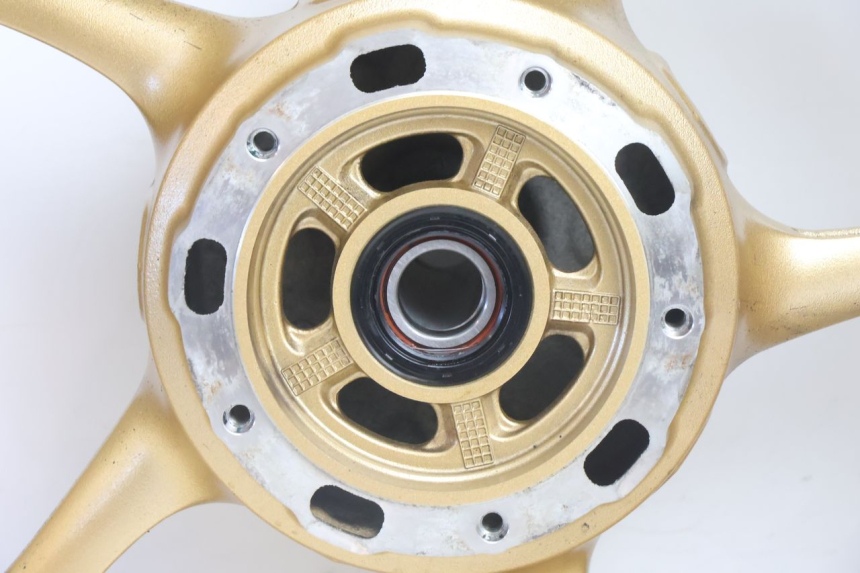 photo de ARO TRASEIRO YAMAHA FZ8 800 (2010 - 2016) - Outro ângulo de visão