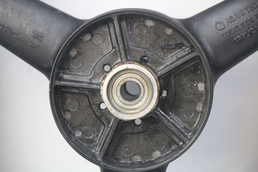 photo de ARO TRASEIRO SUZUKI GSF N BANDIT 600 (2000 - 2004) - Detalhes característicos