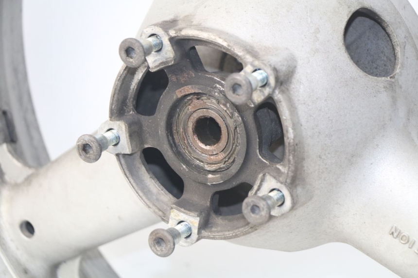 photo de ARO TRASEIRO SUZUKI GSX-F GSXF 600 (1998 - 2004) - Estado da superfície