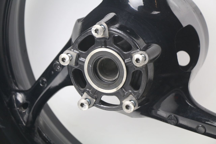 photo de ARO TRASEIRO SUZUKI GSX-R GSXR K16 1000 (2012 - 2016) - Inspeção visual