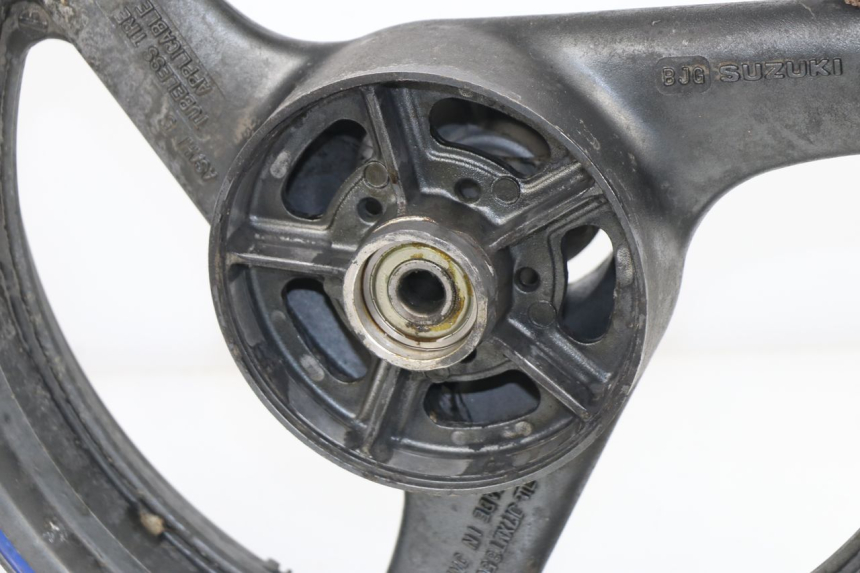 photo de ARO TRASEIRO SUZUKI GSXF GSX F 600 (1988 - 1997) - Pontos de fixação