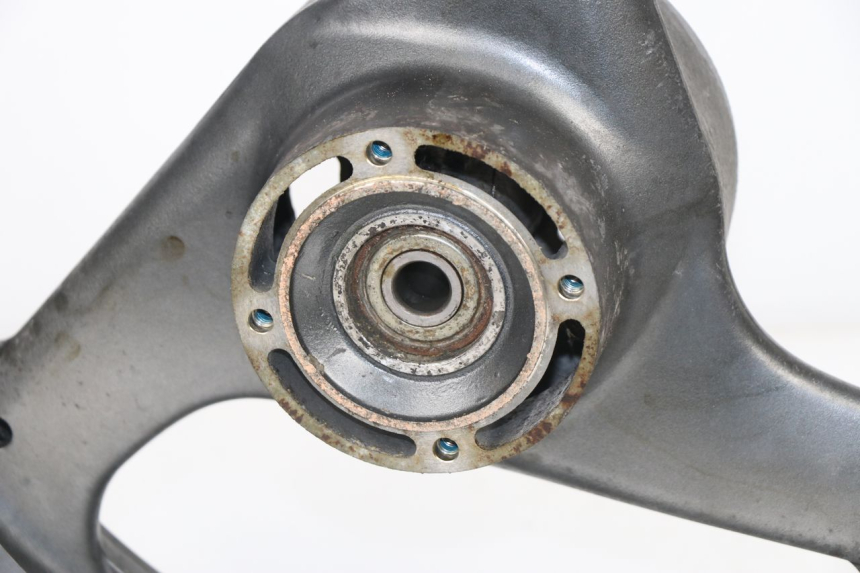 photo de ARO TRASEIRO SUZUKI GSXF GSX F 600 (1988 - 1997) - Marcações e referências
